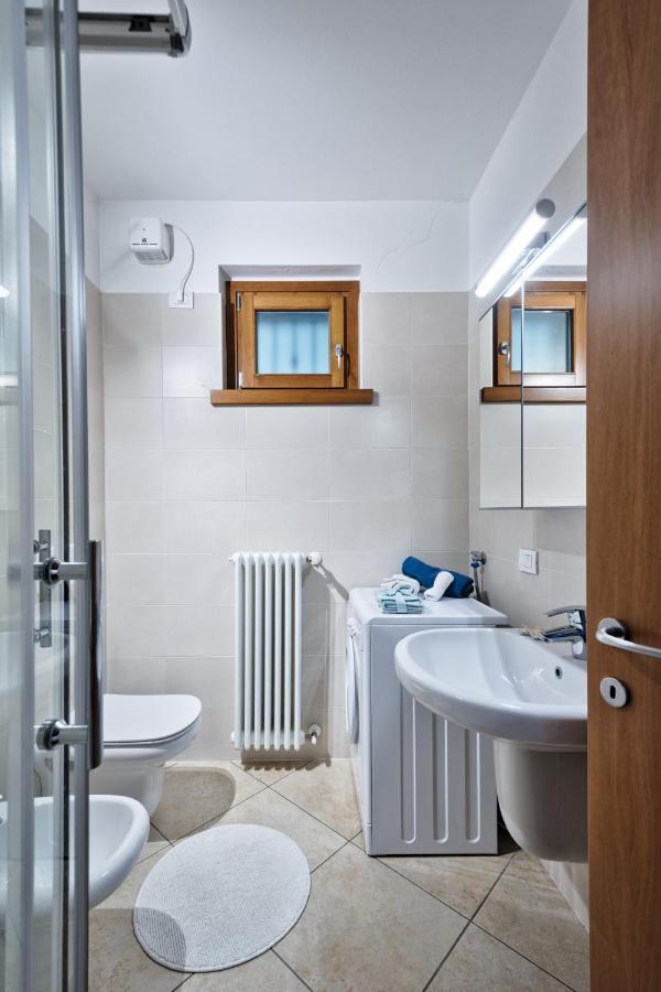 Casa Alessandro Con Piscina Lago Di Garda 살리온제 외부 사진
