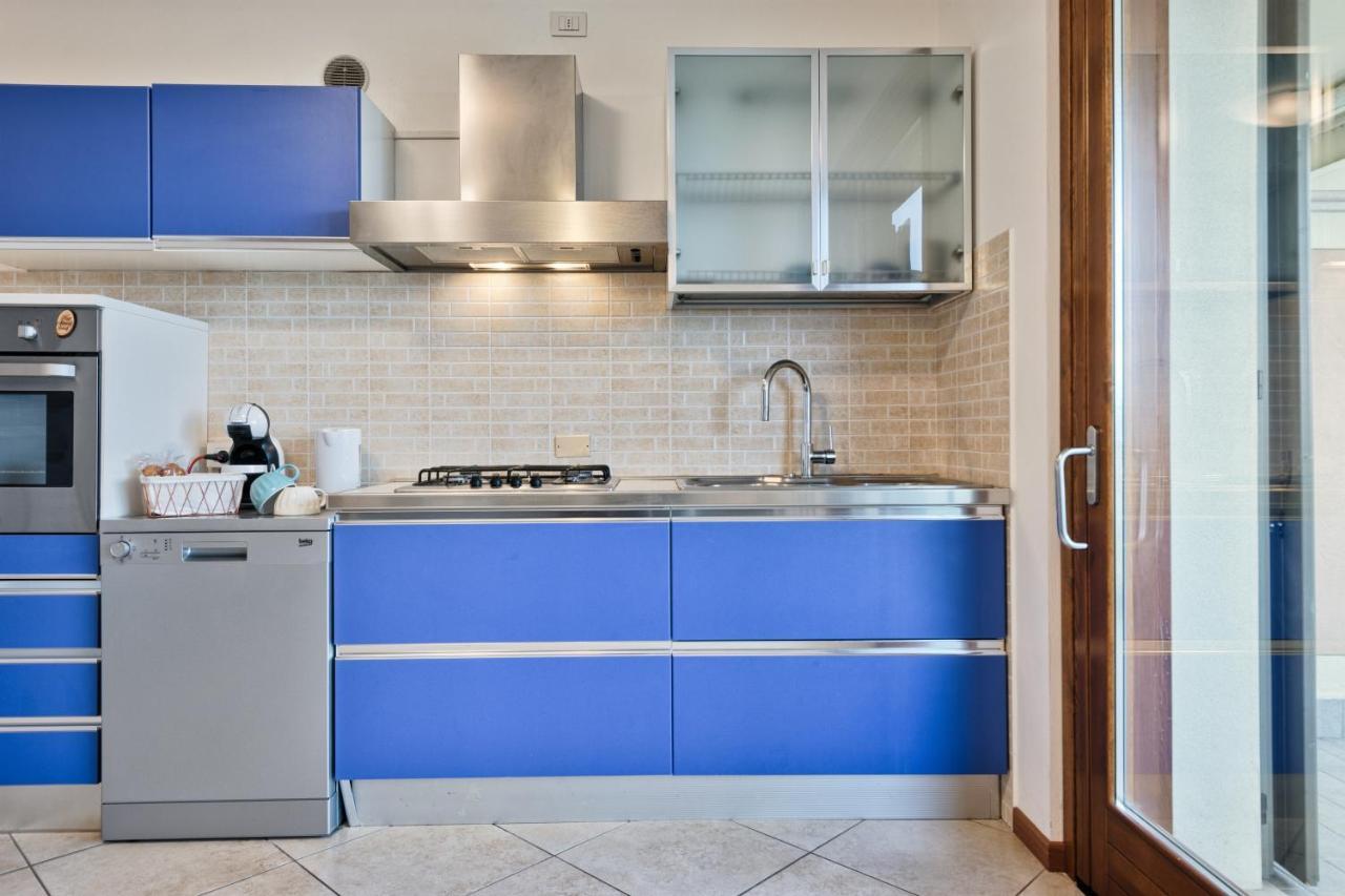 Casa Alessandro Con Piscina Lago Di Garda 살리온제 외부 사진